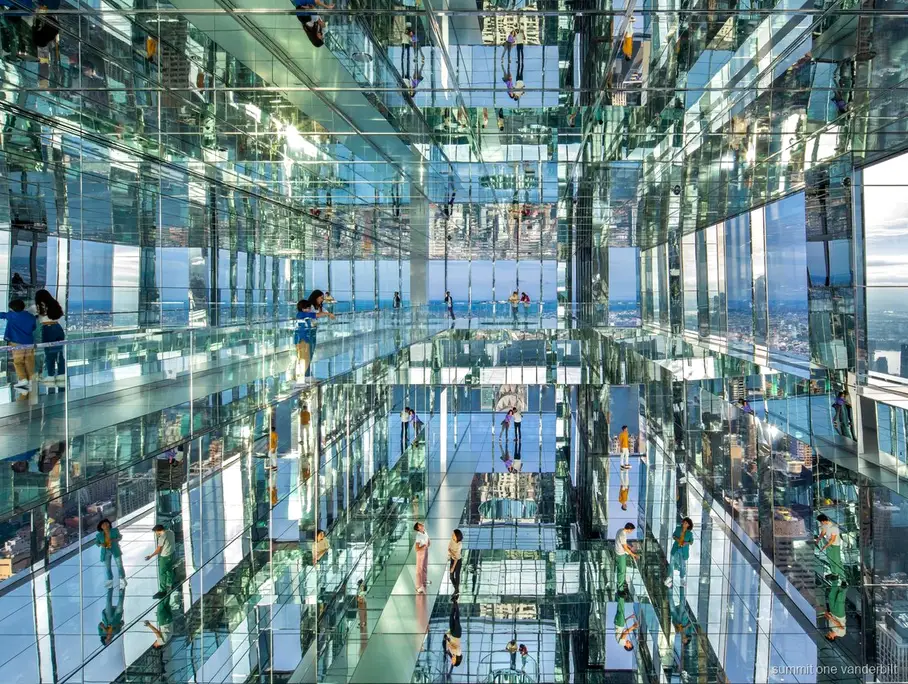 SUMMIT One Vanderbilt Midtown yürüyüş turunda Grand Central Terminal