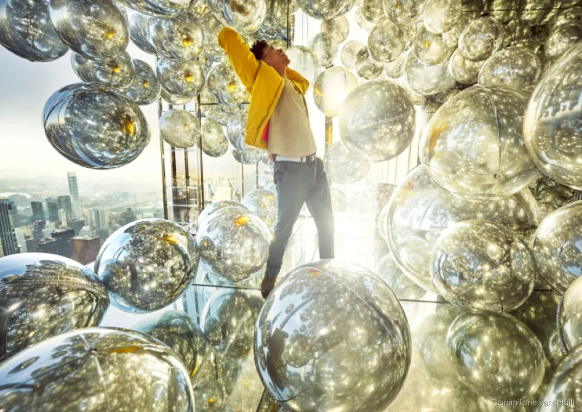 Glasavsatsen Levitation på observationsdäcket SUMMIT One Vanderbilt